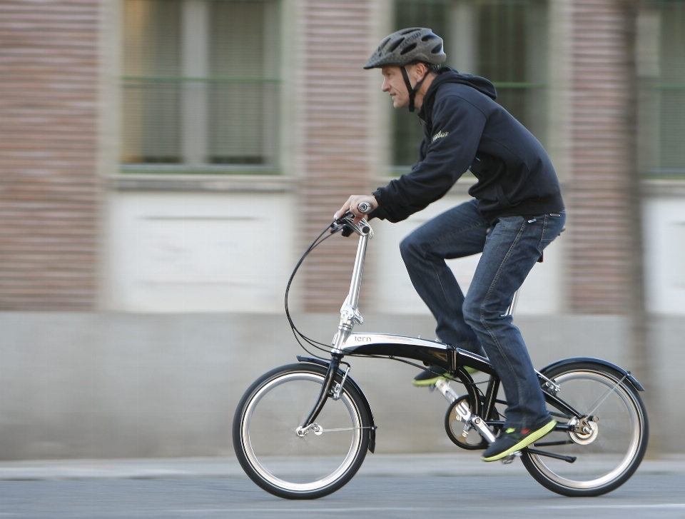 Ruota bicicletta città urbano