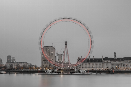 Foto Struttura paesaggio urbano veicolo ruota panoramica
