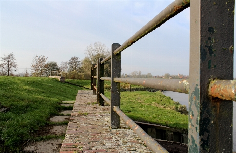 Outdoor fence track bridge Photo