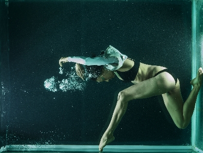 Foto Acqua donna immersione femmina