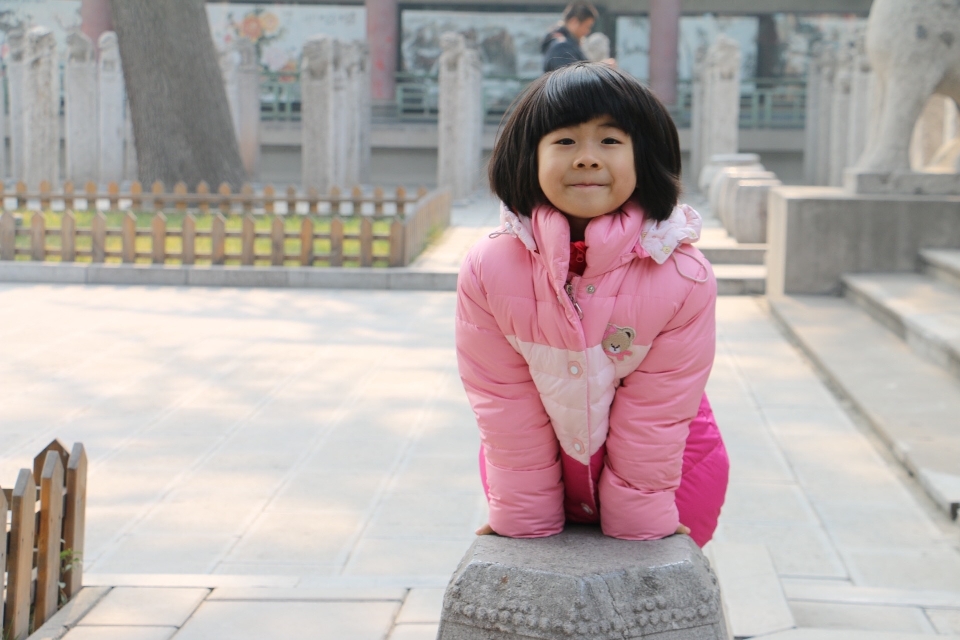 Photo portrait spring sitting