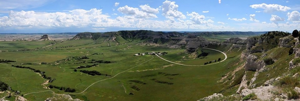 Paesaggio sentiero prato
 valle