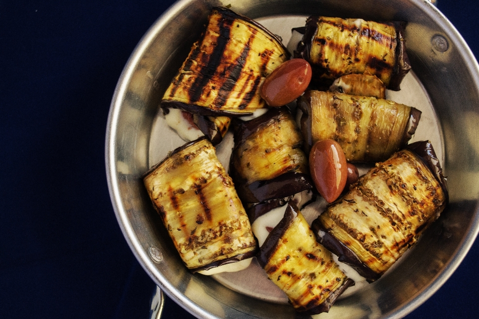 Plant rustic dish food