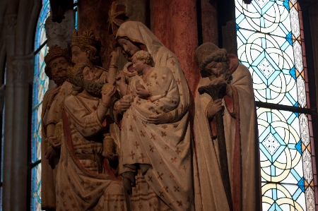 Window glass stone monument Photo