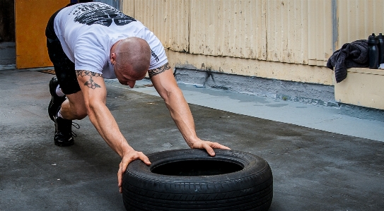 Wheel leg tire gym Photo