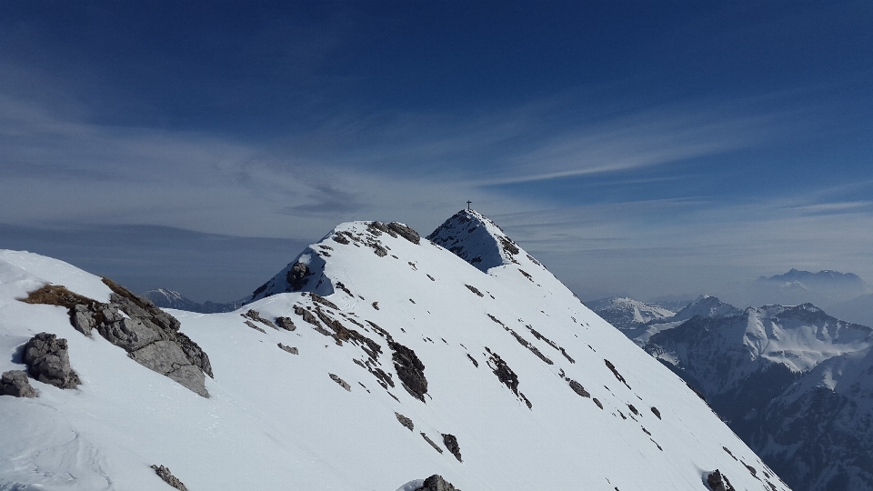 Montaña nieve invierno aventura