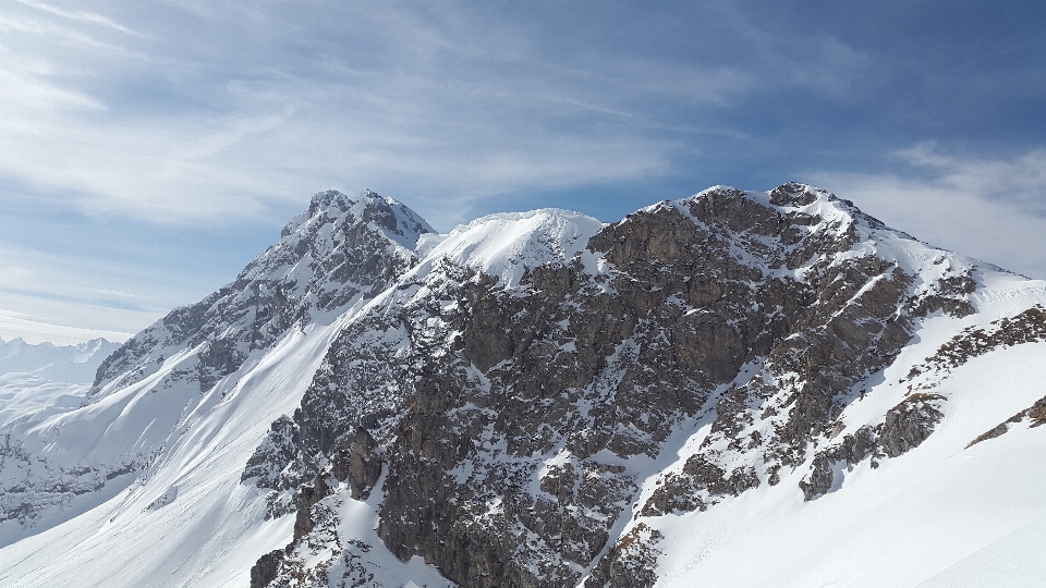 Montaña nieve invierno aventura