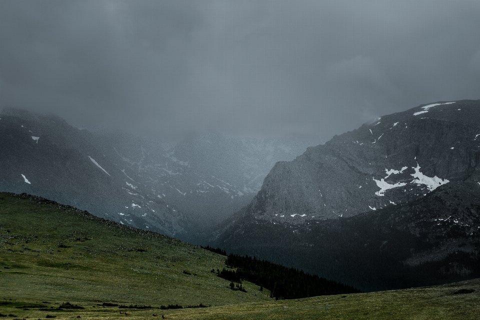 Paysage nature montagne neige