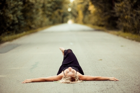 Tree girl woman road Photo