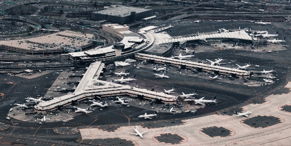 構造 空港 飛行機 スタジアム 写真