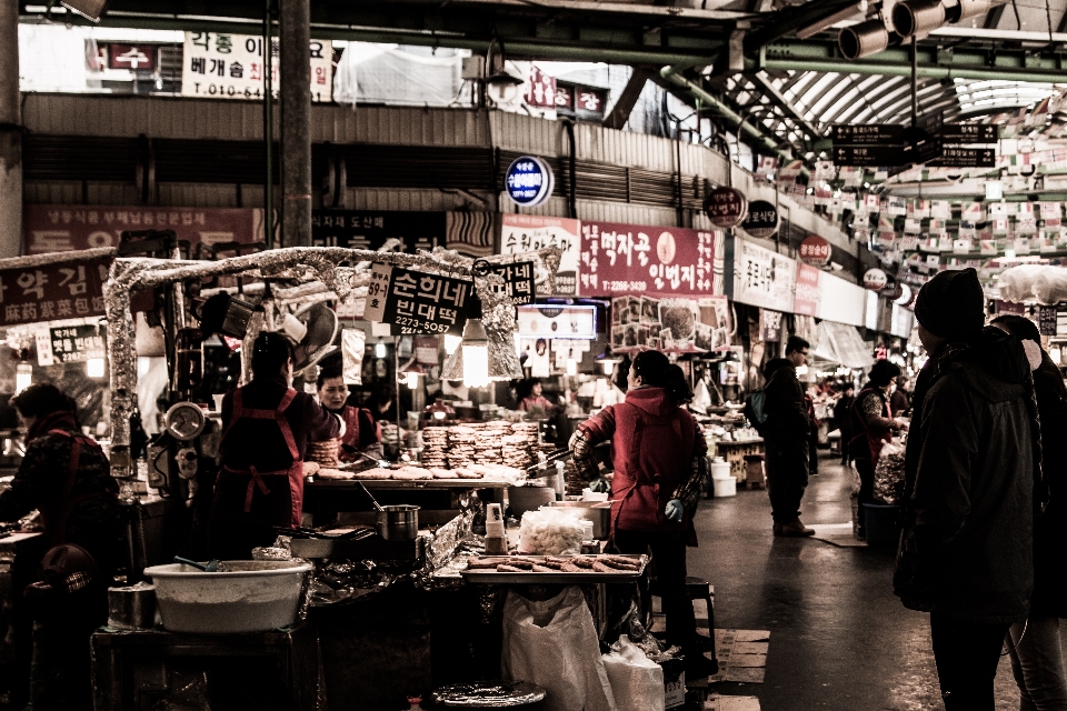 路 街道 城市 人群