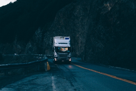 Photo Lumière nuit tunnel transport