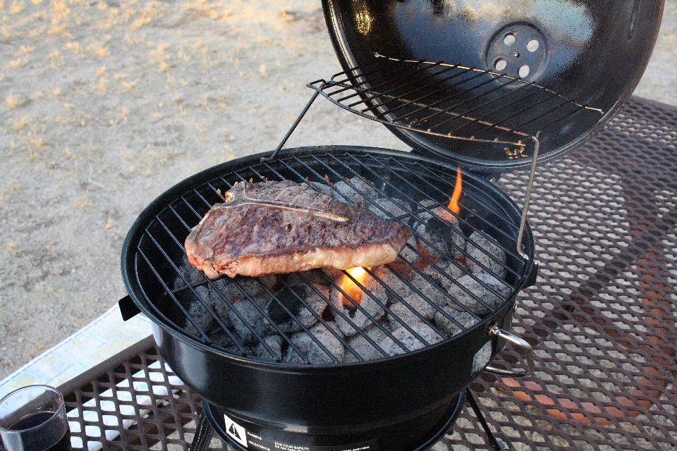 Tabak yiyecek yemek pişirmek barbekü
