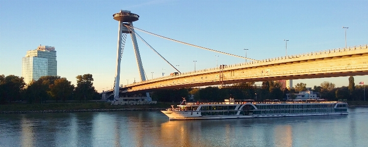 Foto Ponte fiume nave veicolo