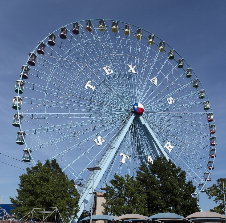 Recreation high ferris wheel amusement park