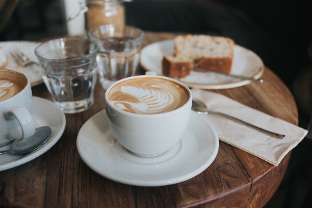 カフェ コーヒー カップ 食事 写真