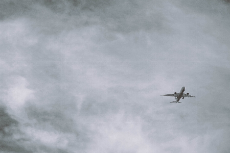 Foto Sayap awan langit udara