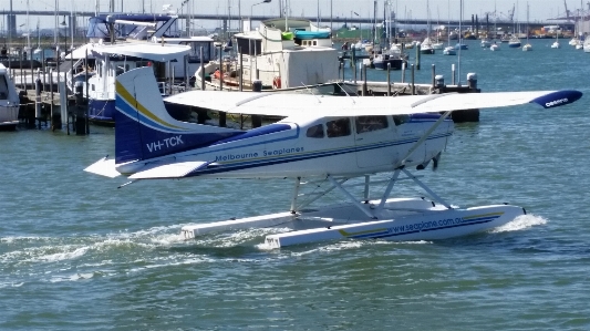 Foto Acqua barca aereo veicolo