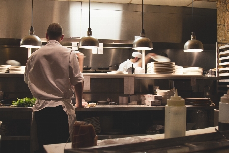 Arbeiten restaurant stahl beschäftigt Foto