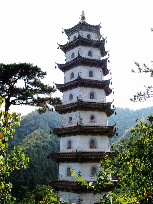 Montagna torre buddismo religione