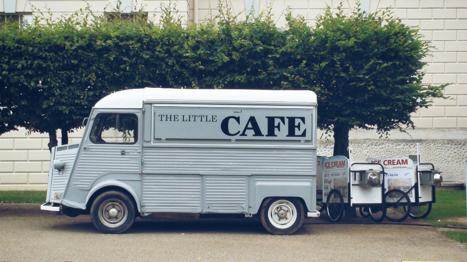 Móvil cafetería auto camioneta