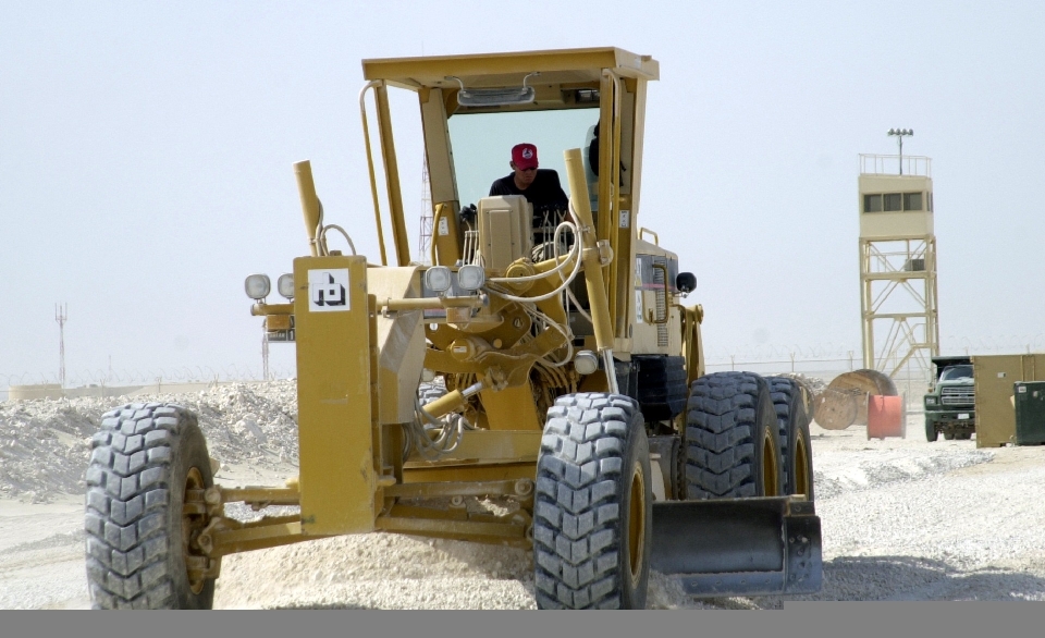 Lavoro strada trattore edificio