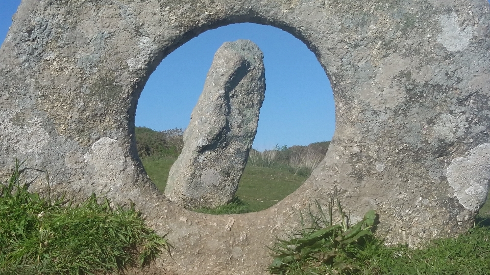 Rock стена памятник формирование