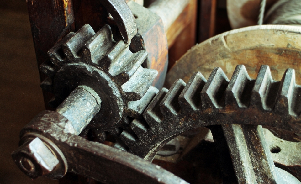 Wheel old vehicle gear