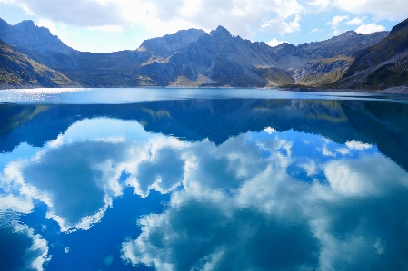 Foto água natureza montanha nuvem