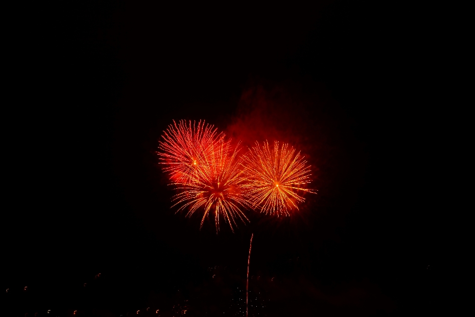 Luz lazer vermelho pirotecnia
