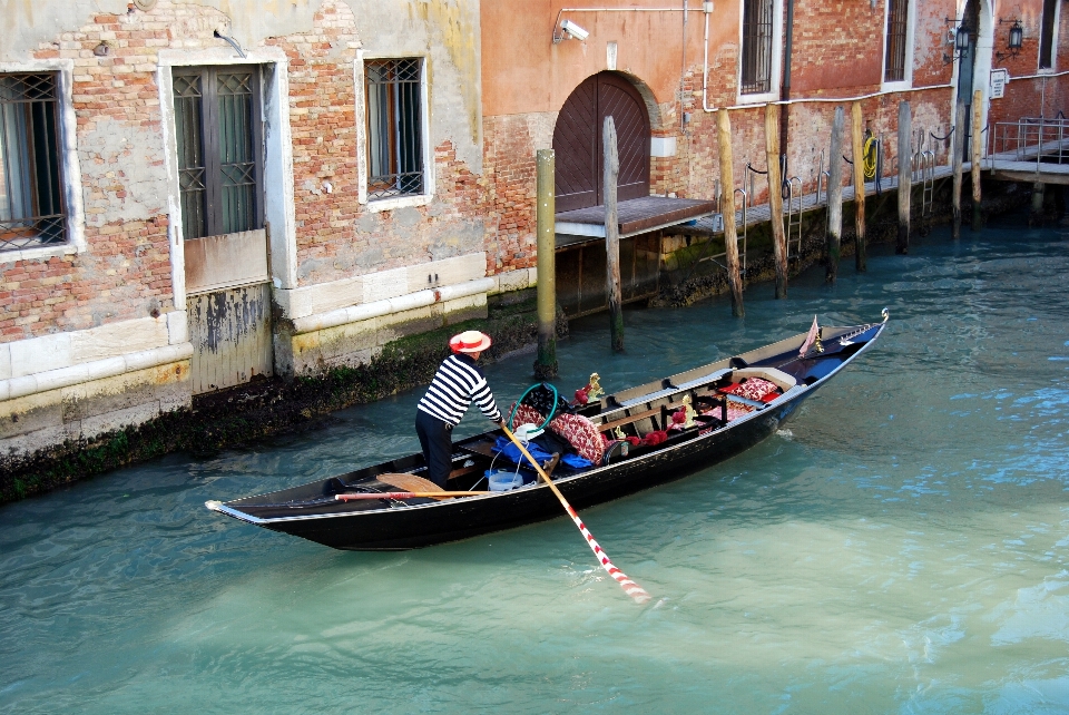 Sea water boat vehicle