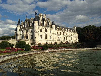 Foto Edificio castillo
 palacio río