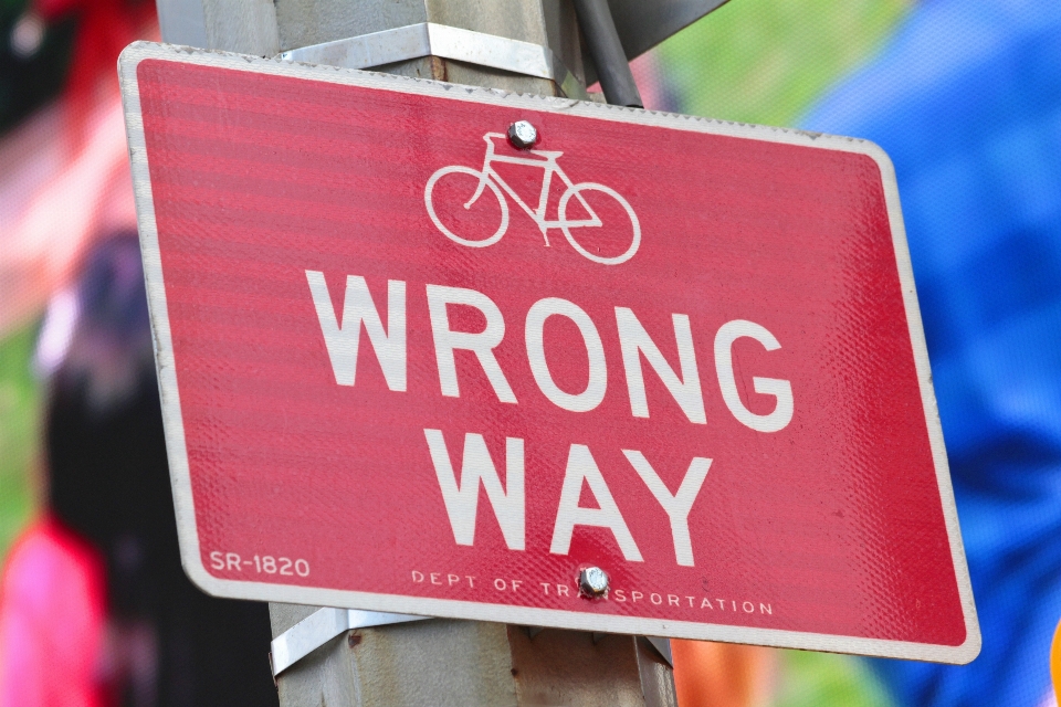 Vélo signe rouge symbole