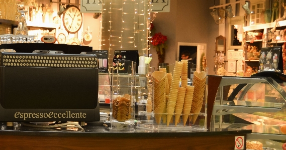 カフェ レストラン 食事 アイスクリーム 写真