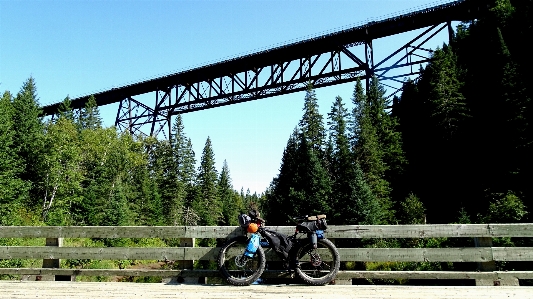 Bridge transport vehicle park Photo