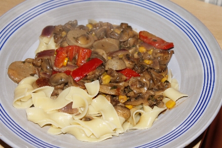 Gericht mahlzeit essen produzieren Foto