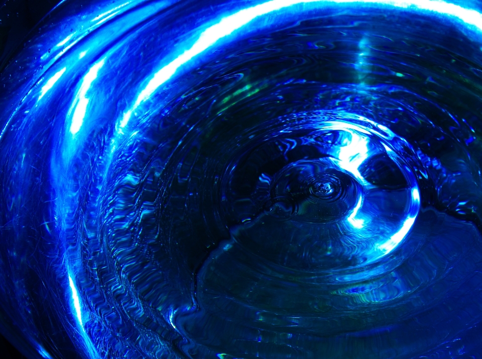 Acqua liquido leggero spirale