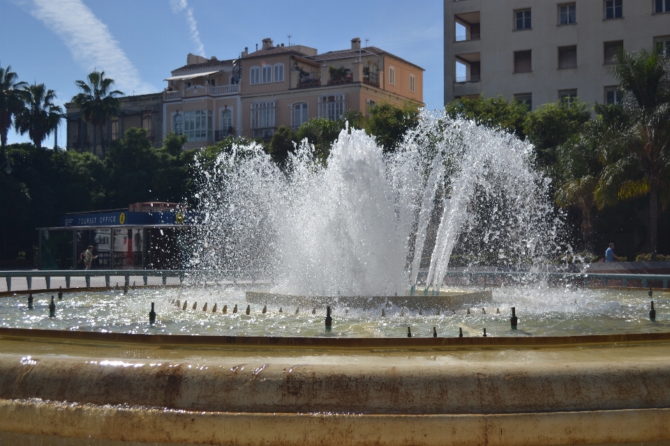 Water downtown plaza park