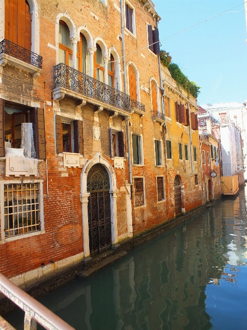 Town palace canal italy