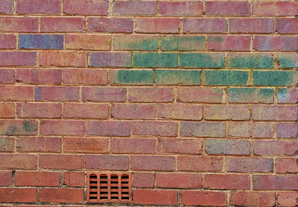 Floor wall green red