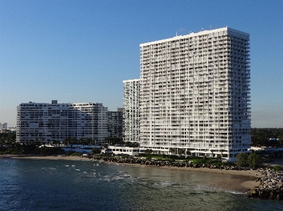 Dock 建築 構造 スカイライン 写真