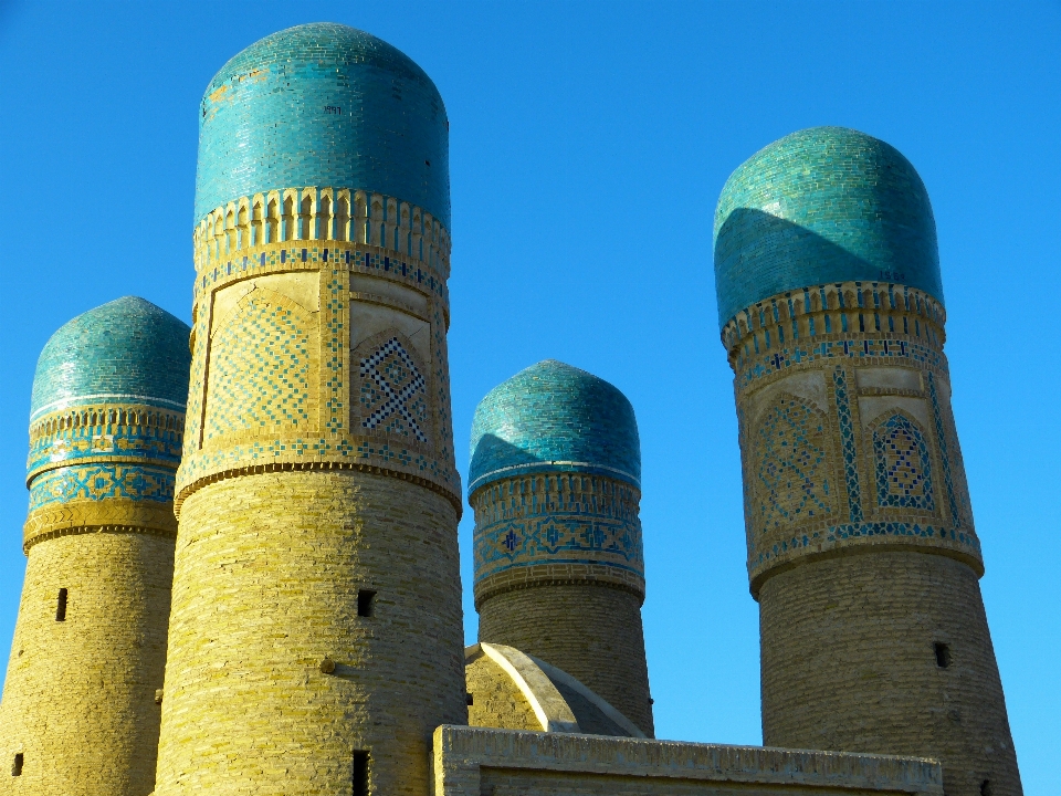 Grün turm wahrzeichen blau