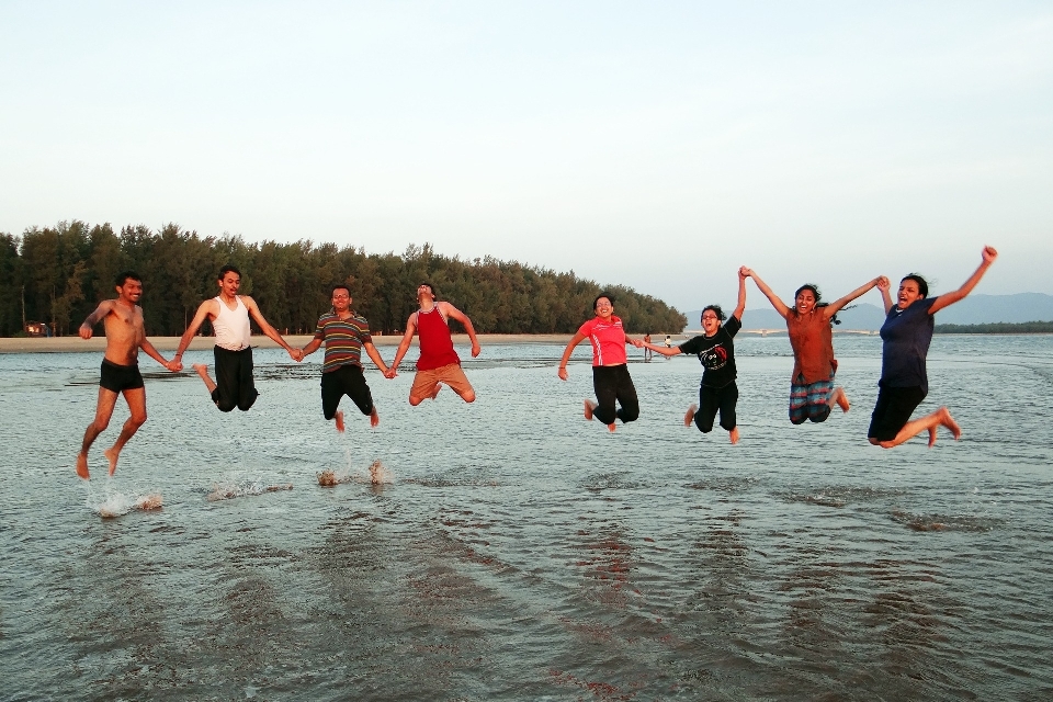 Plage sauter content des sports