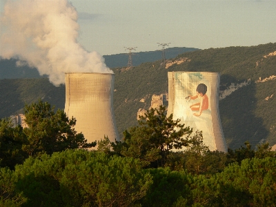 Foto Plantar fumaça frança torre