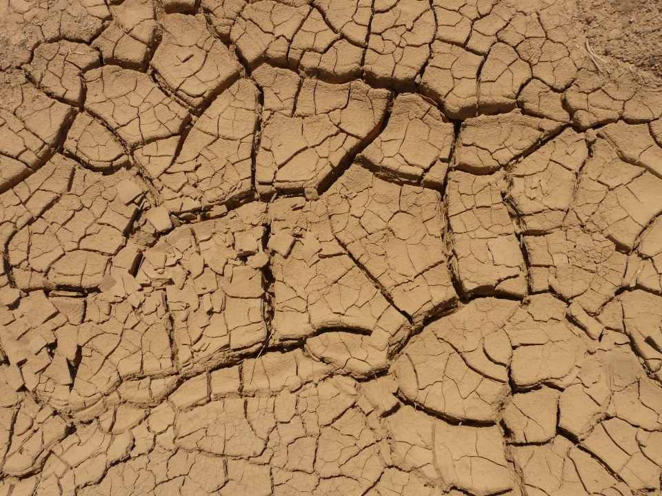 Ground desert dry column