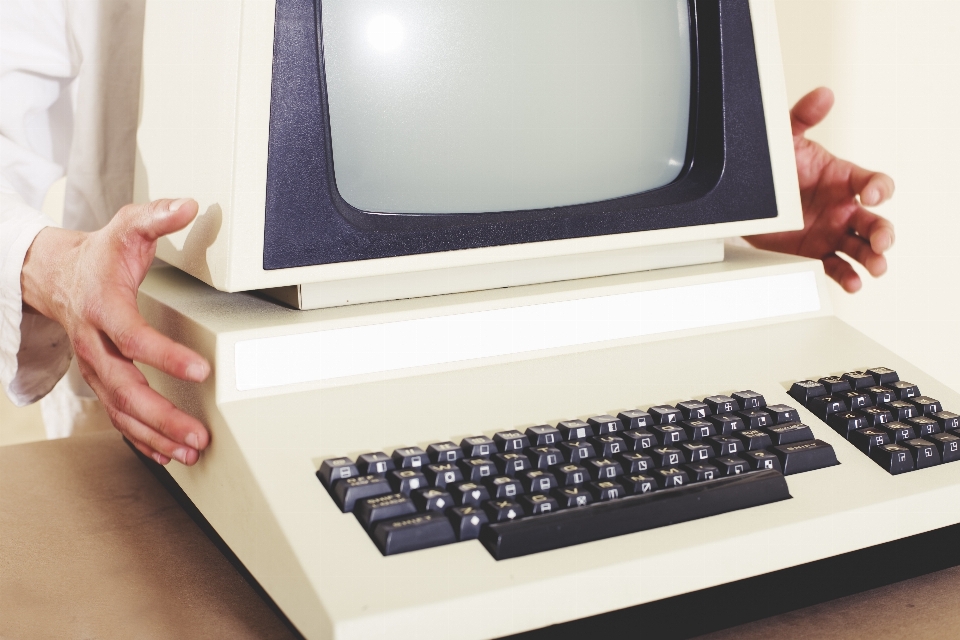 Computadora tecnología retro viejo