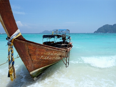 Foto Pantai lanskap laut pesisir