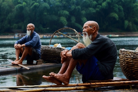 Foto Pria laut air alam