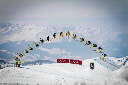 Snow jump recreation snowboard Photo