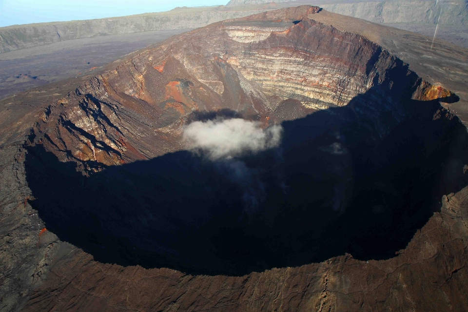 Característica geográfica
 relevo
 fenômeno geológico
 geologia